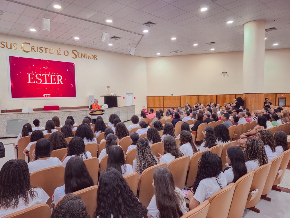 postFTU promove “Um Dia como Ester” no Solo Sagradona categoriaNo Rio de Janeiro